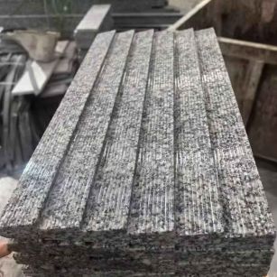 辽阳 狼牙石