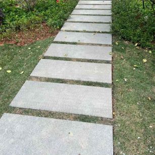 辽阳 芝麻黑小区踏步、汀步石铺装效果