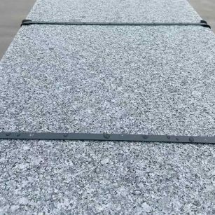 辽阳 芝麻黑火烧面毛板，条板，半成品