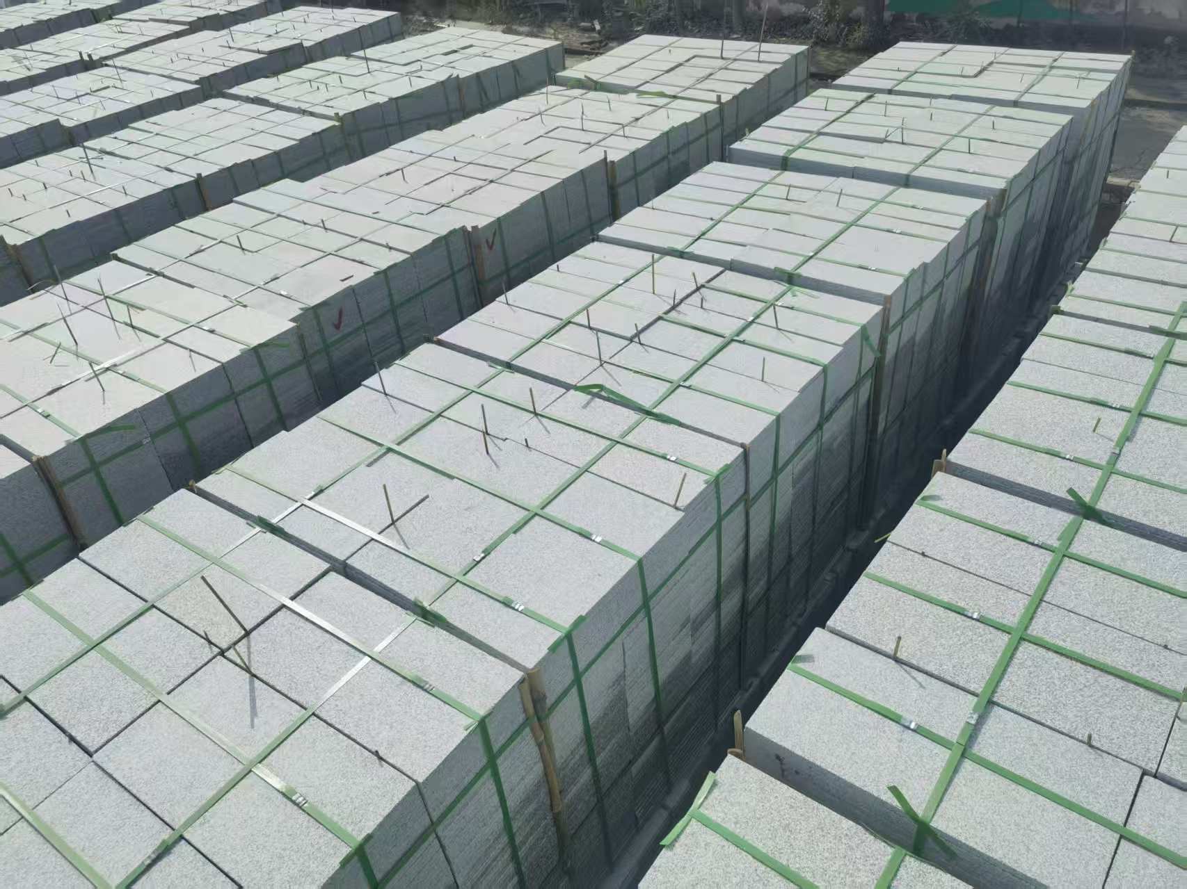 辽阳 芝麻白1.8公分火烧300*600地铺，清仓大甩卖