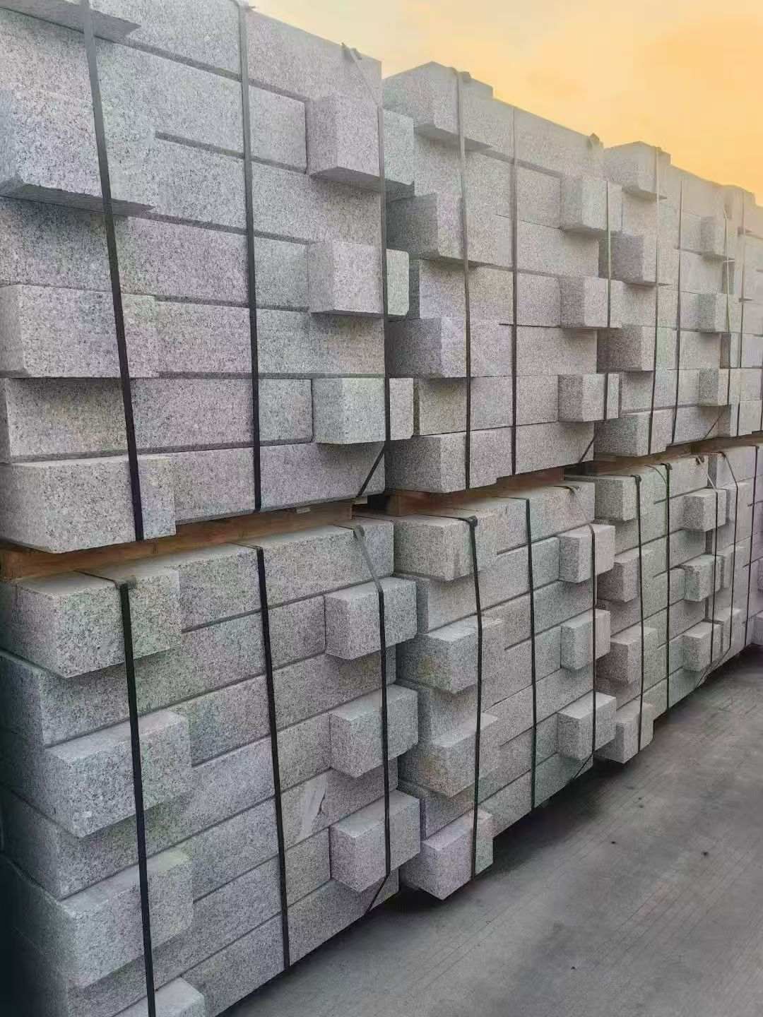 辽阳 芝麻白路沿石