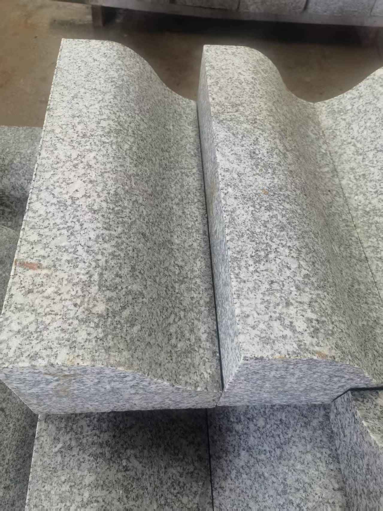辽阳芙蓉白S型拉丝面路沿石