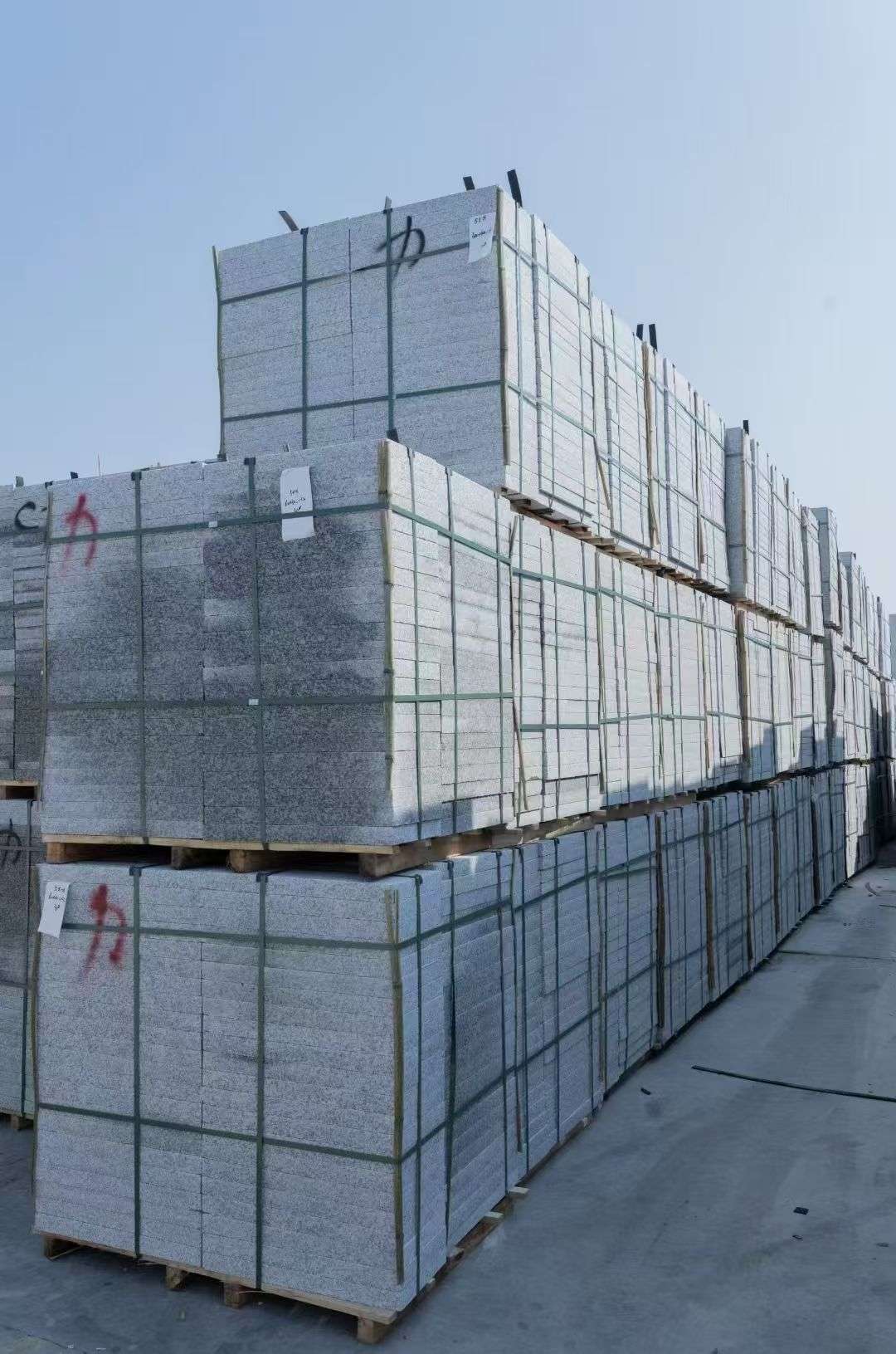 辽阳 芙蓉白、大花白、小白花荔枝面成品地铺石