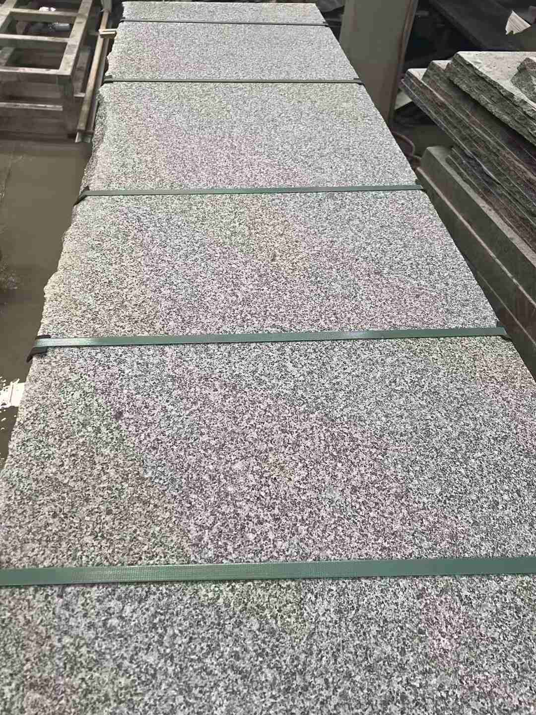 辽阳 芝麻黑火烧面