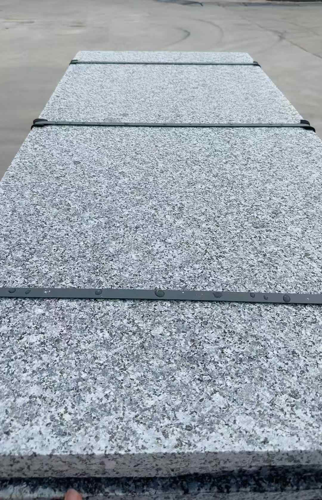 辽阳 芝麻黑火烧面毛板，条板，半成品