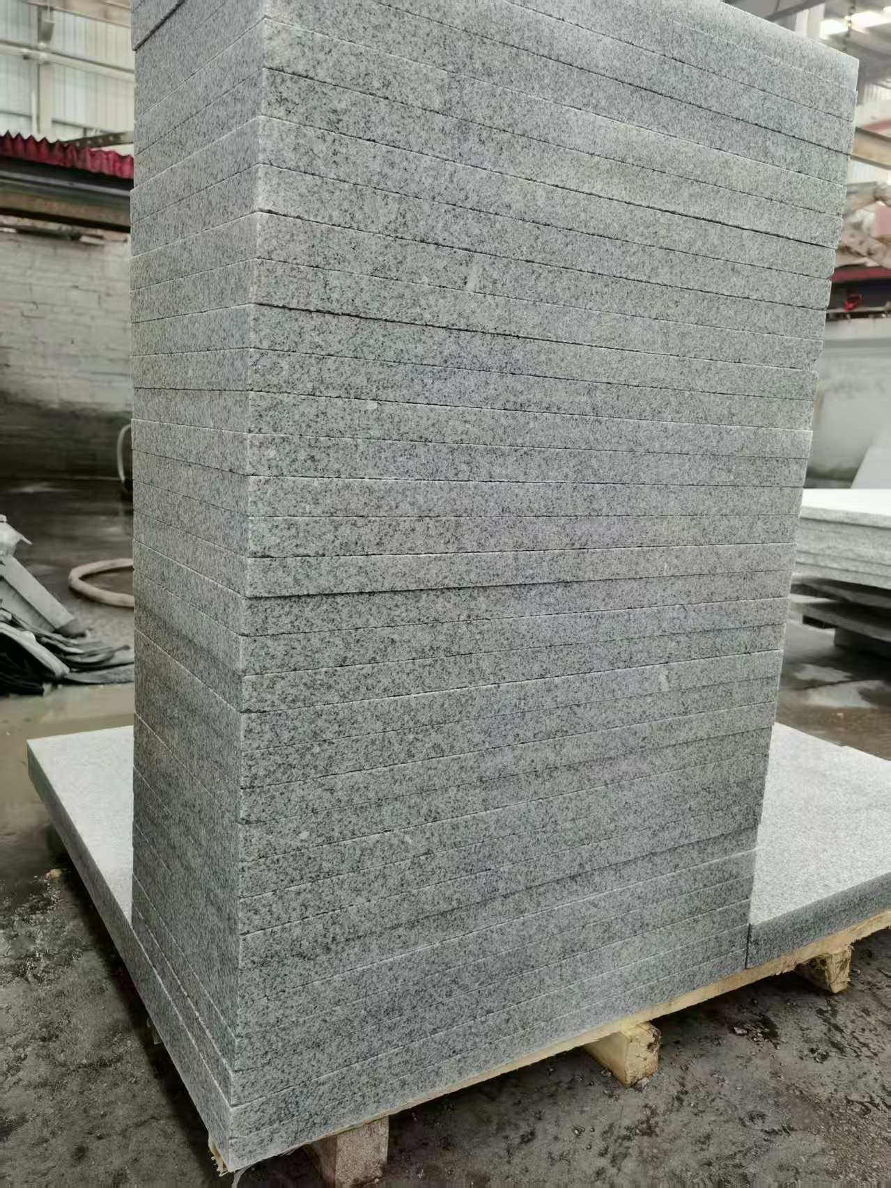 辽阳 花岗岩 地铺成品300*600，尺寸标准、厚薄均匀